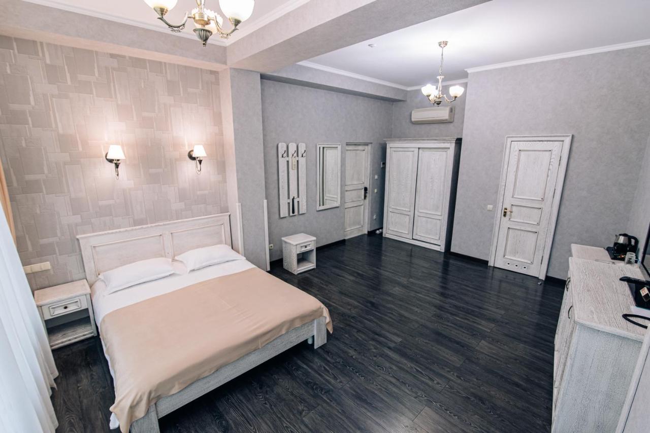 Gold Georg Palace Hotel Černovice Exteriér fotografie